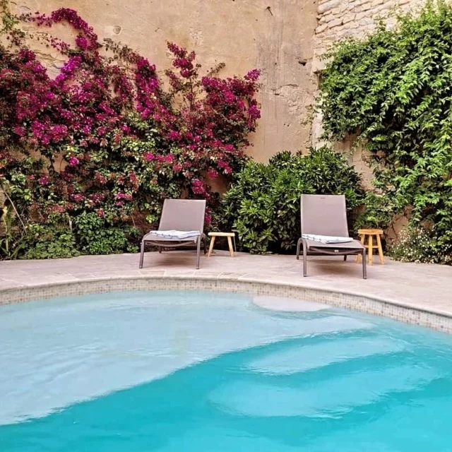 Encore des disponibilités pour le joli mois de mai 💐
 ✨️Promo ✨
 ️190€ la nuitée et 350€ le week-end de Pentecôte 🥂
Réservation 06 22 56 75 53